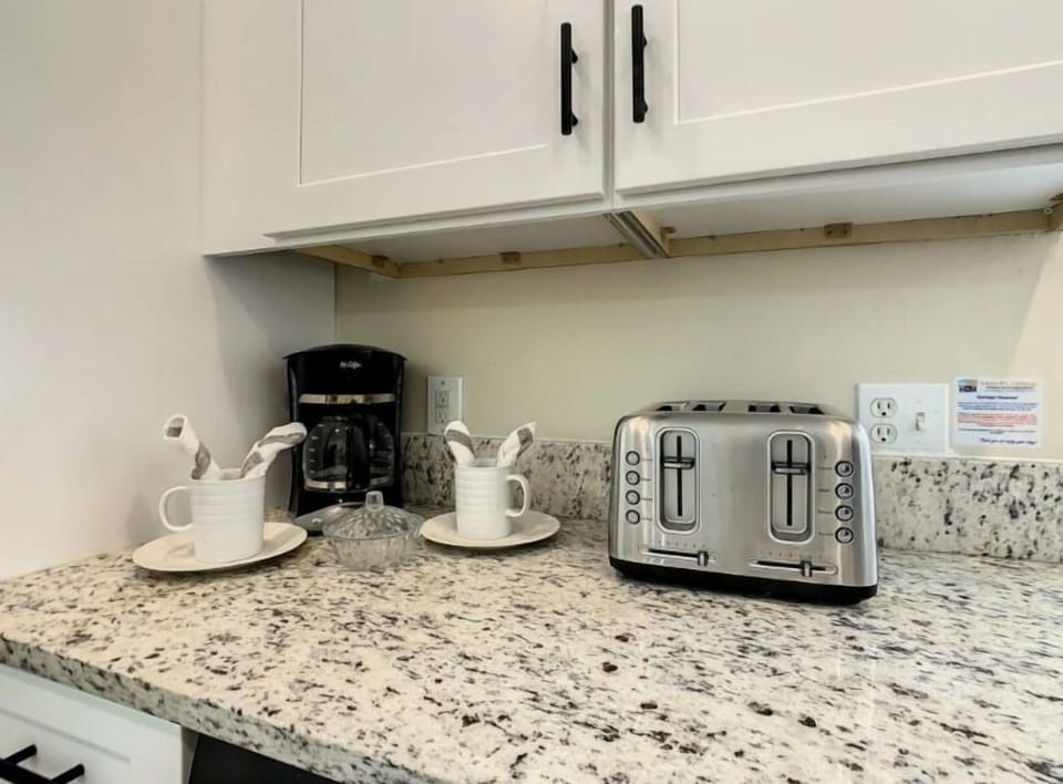 House | Private kitchen | Full-size fridge, microwave, oven, stovetop