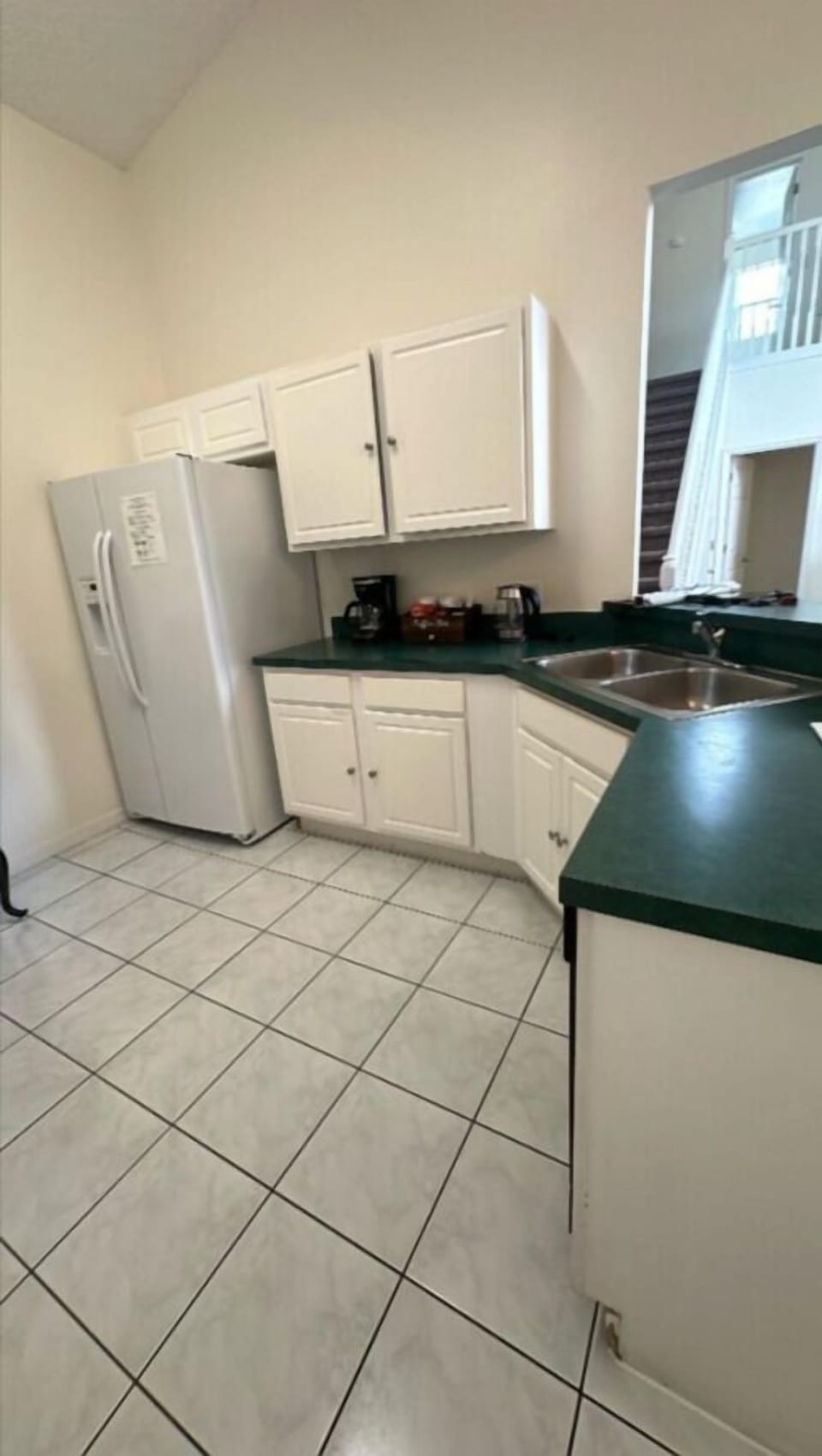 House | Private kitchen | Full-size fridge, microwave, oven, stovetop