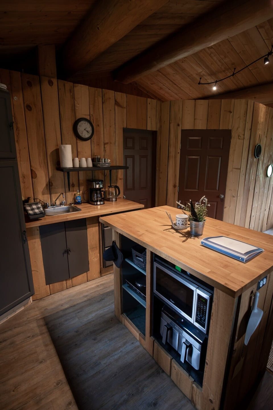 C-7 Kitchen high