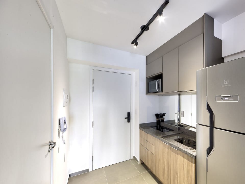 Basic Apartment | Private kitchen | Cookware/dishes/utensils