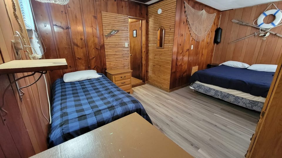 ed78b7df-f77b-48eb-91dd-f2a685f6c163