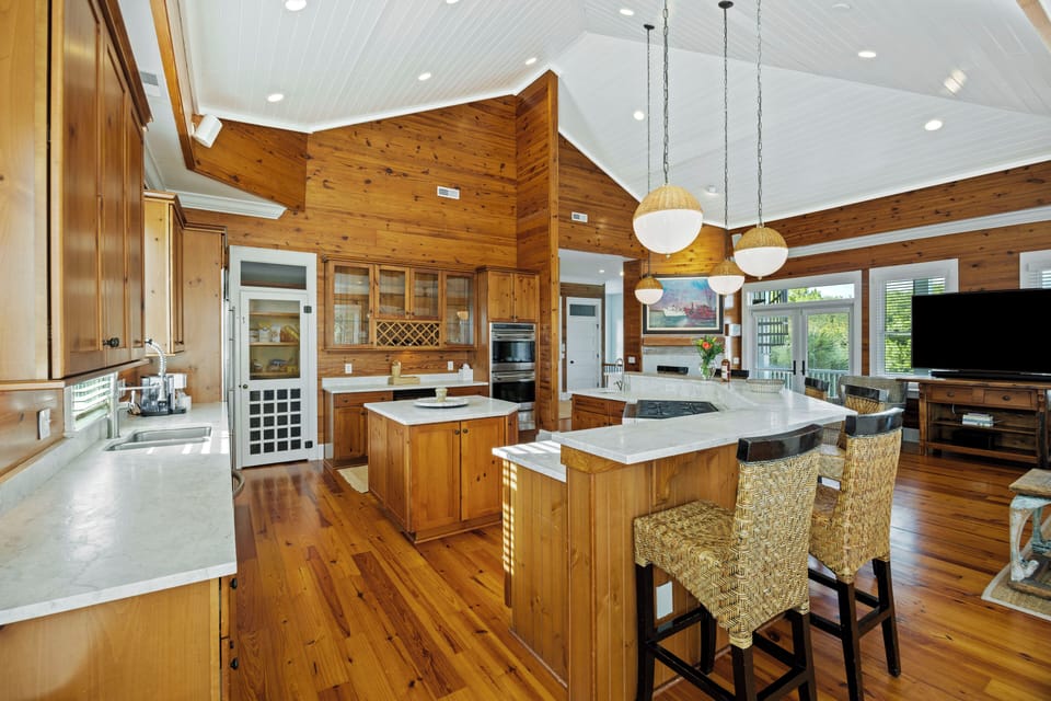 Beautiful wood features throughout!