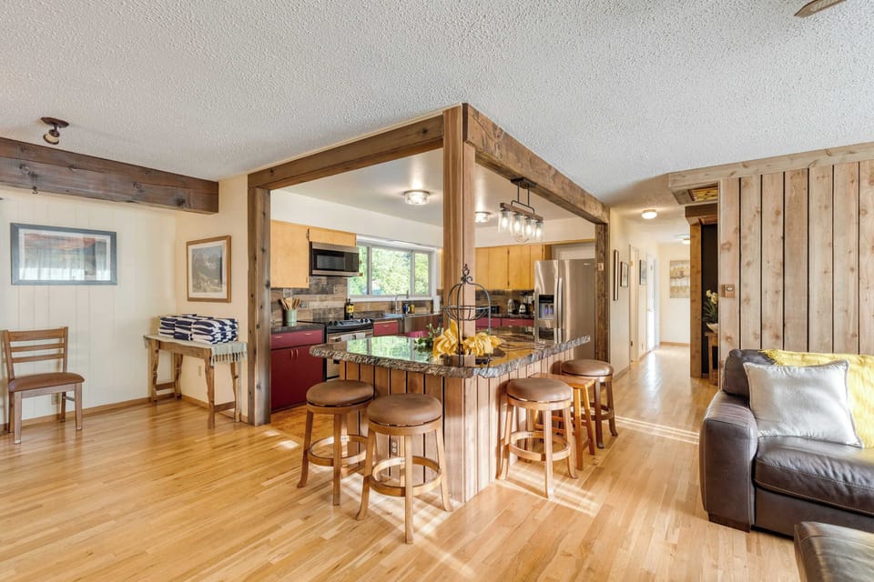 House (4 Bedrooms) | Interior