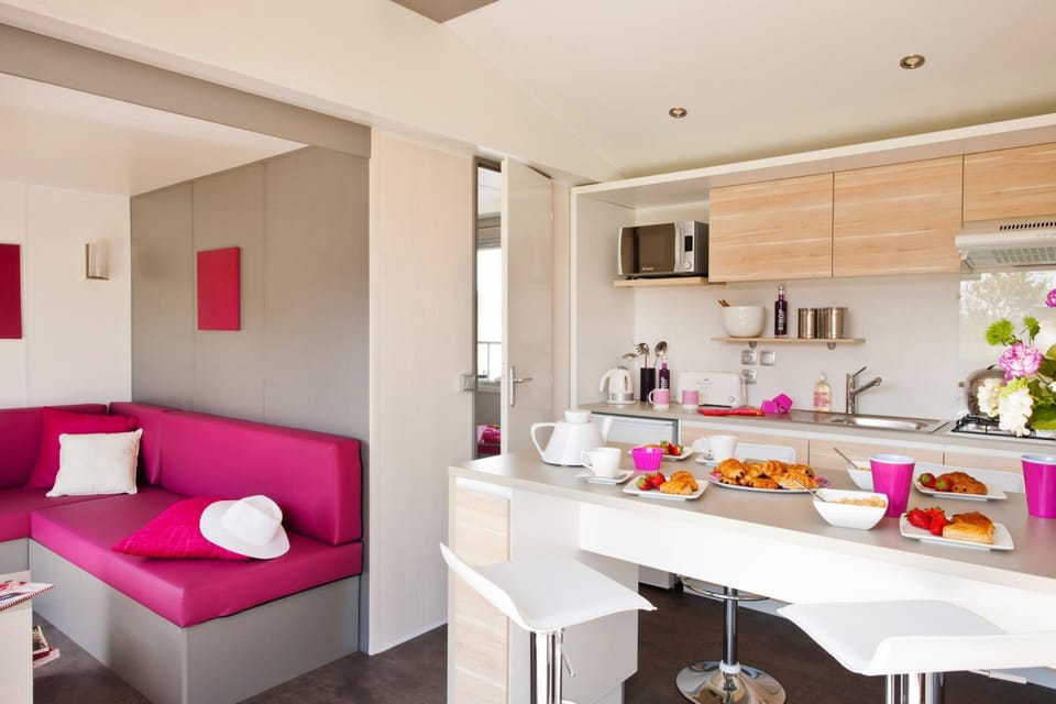 Mobile Home | Living room