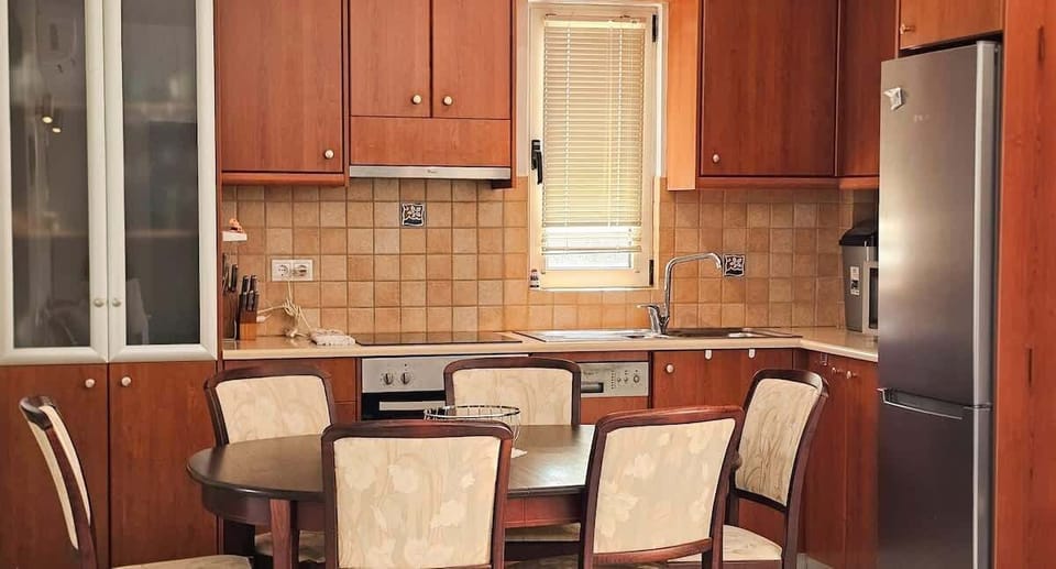 Apartment, Patio, Beachside | Dining room