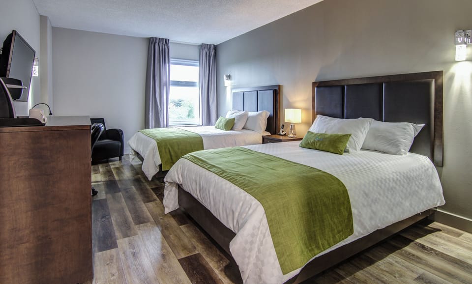 In-room safe, desk, iron/ironing board, cribs/infant beds