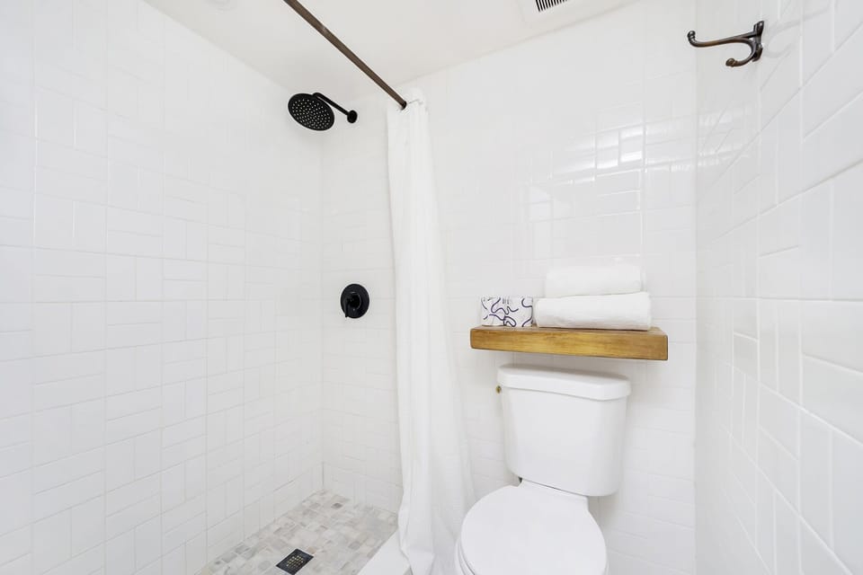 Shower, free toiletries, hair dryer, towels