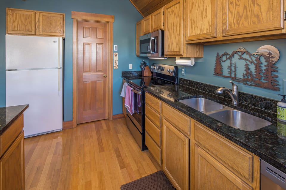 Arrowhead 1665 - Kitchen