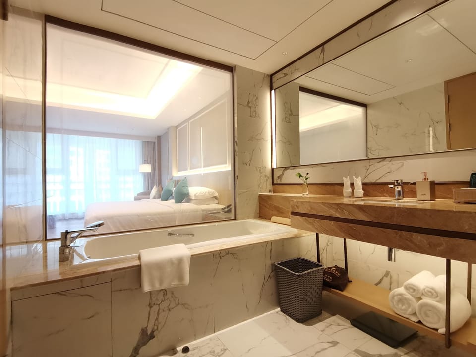 Superior Single Room | In-room safe, desk, blackout drapes, soundproofing