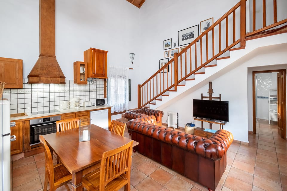 Superior House | 2 bedrooms, individually decorated, individually furnished