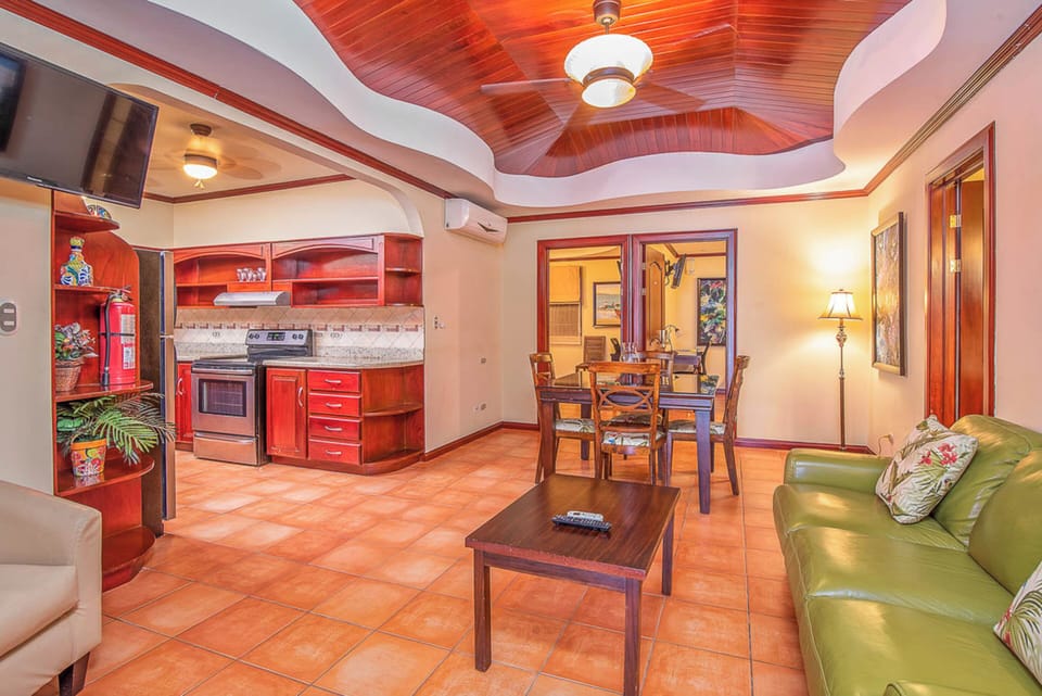Family Suite | Living area | TV