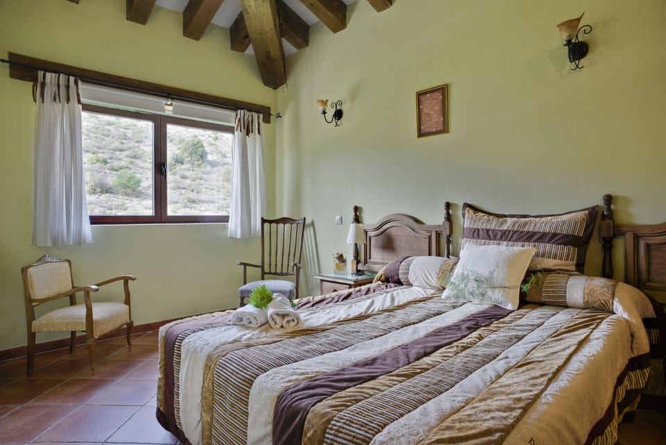 Double Room | Blackout drapes, free WiFi, bed sheets