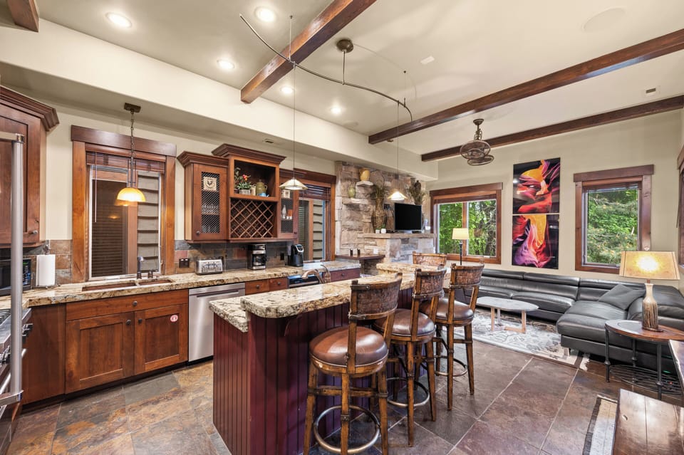 Living area, sectional, fireplace, gourmet kitchen