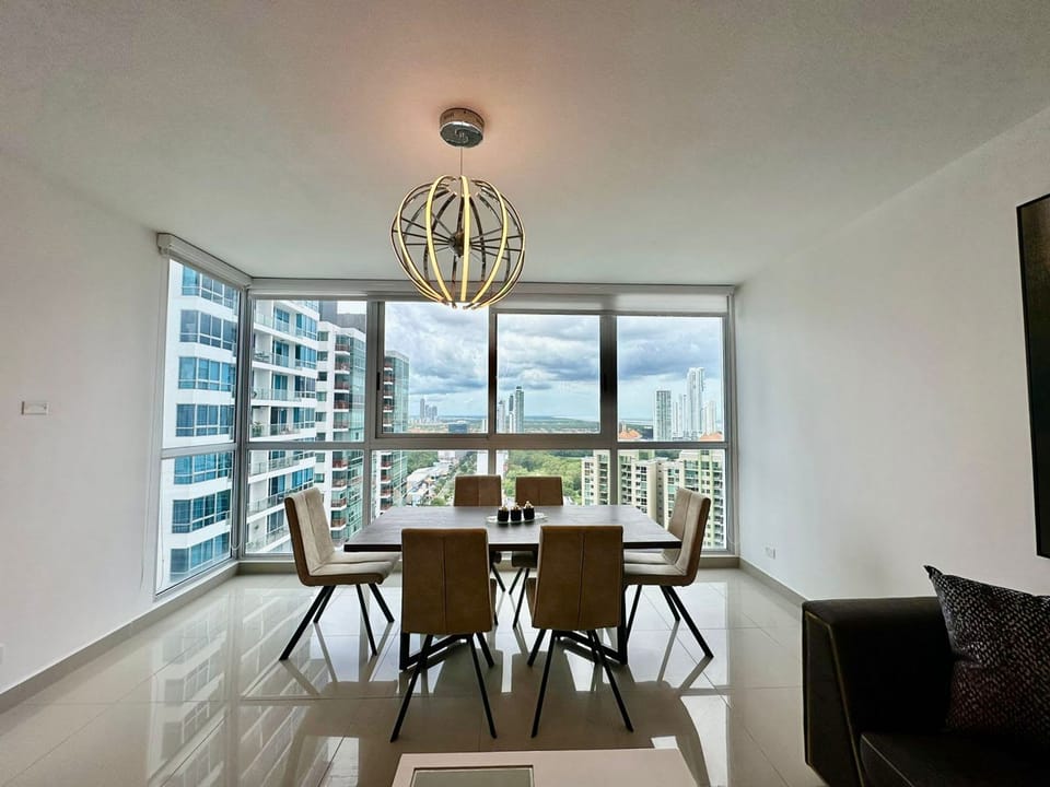 House | 3 bedrooms, desk, high-speed internet