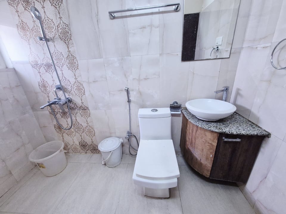 Deluxe Room | Bathroom