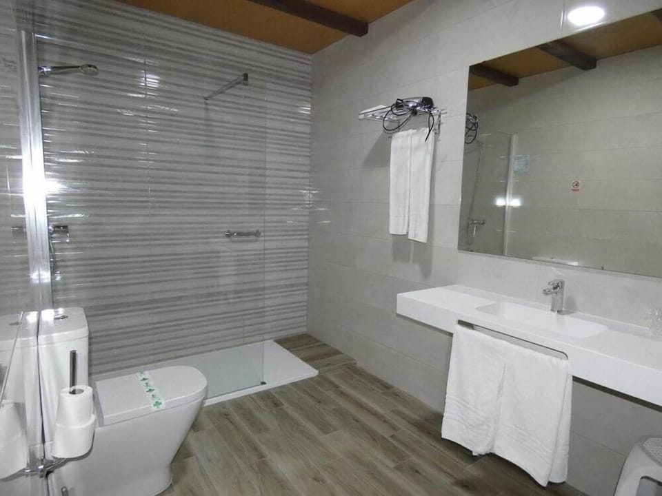 Free toiletries, hair dryer