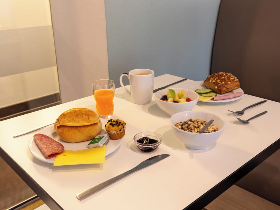 Breakfast meal