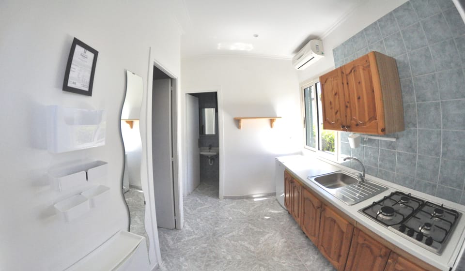 Bungalow, 2 Bedrooms, Kitchen | Private kitchen | Fridge, cookware/dishes/utensils