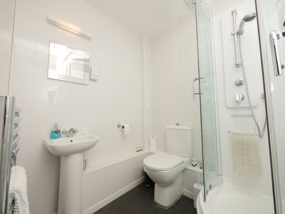 Standard Double Room | Iron/ironing board, free WiFi, bed sheets