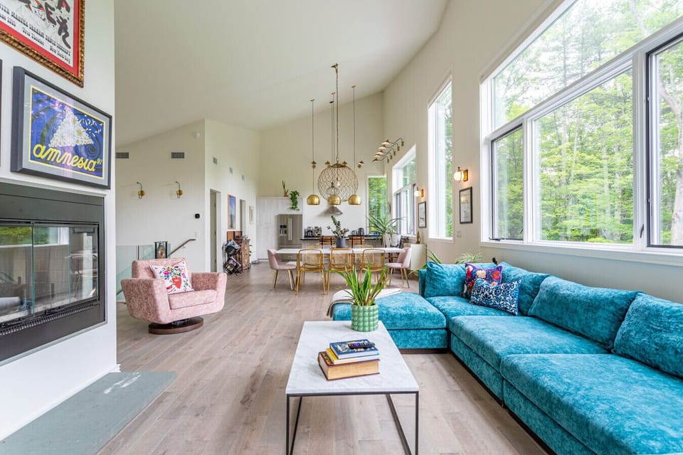 Stunning open floor plan with treetop views