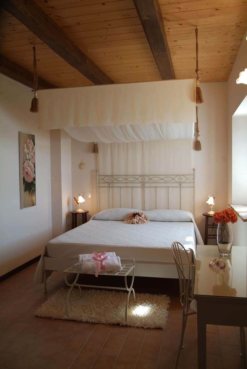 Double Room | Premium bedding, desk, soundproofing, free WiFi