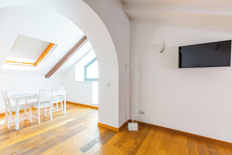 Apartment (2 Bedrooms) | Living area | 32-inch TV with cable channels