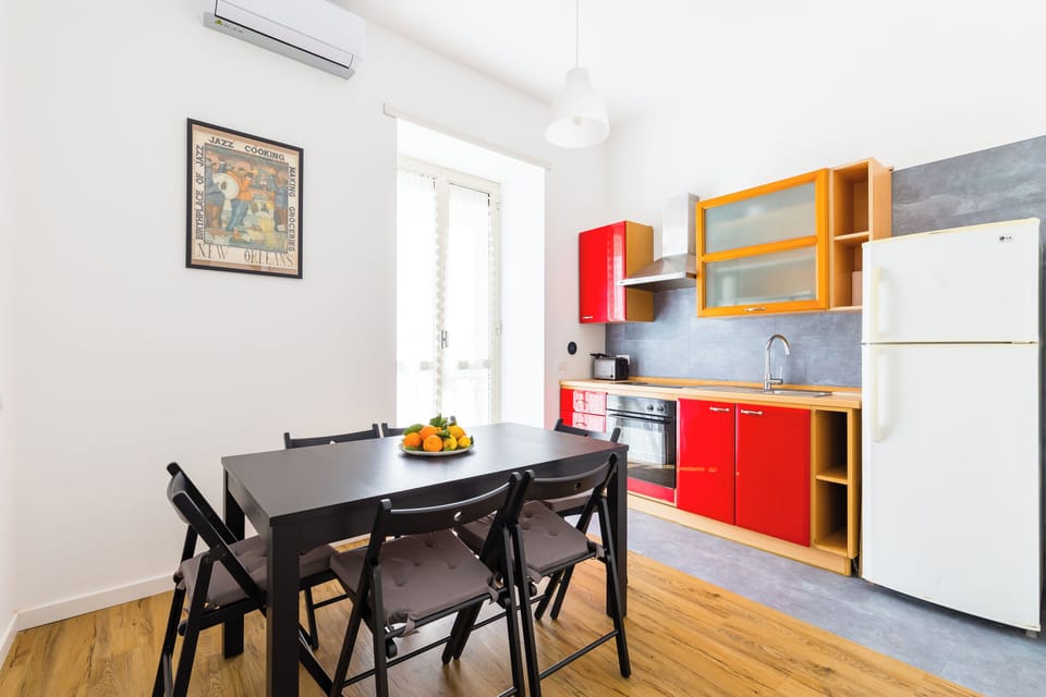 Oven, electric kettle