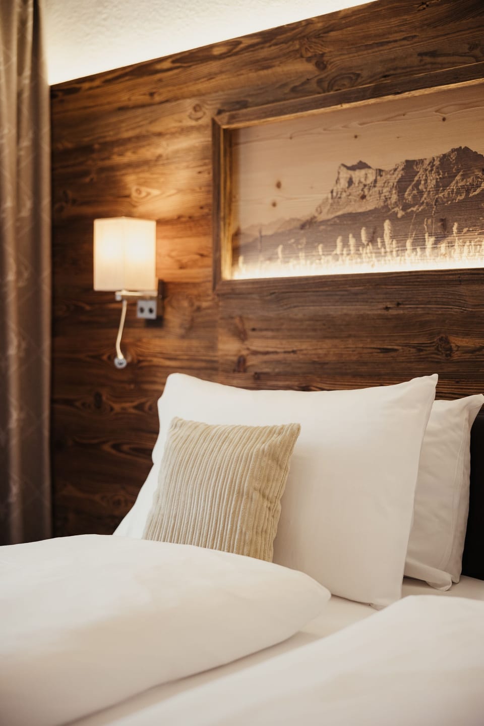 Deluxe Double Room (Comfort) | Premium bedding, down comforters, minibar, in-room safe