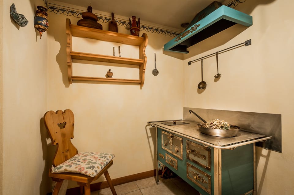 Sauna, steam room