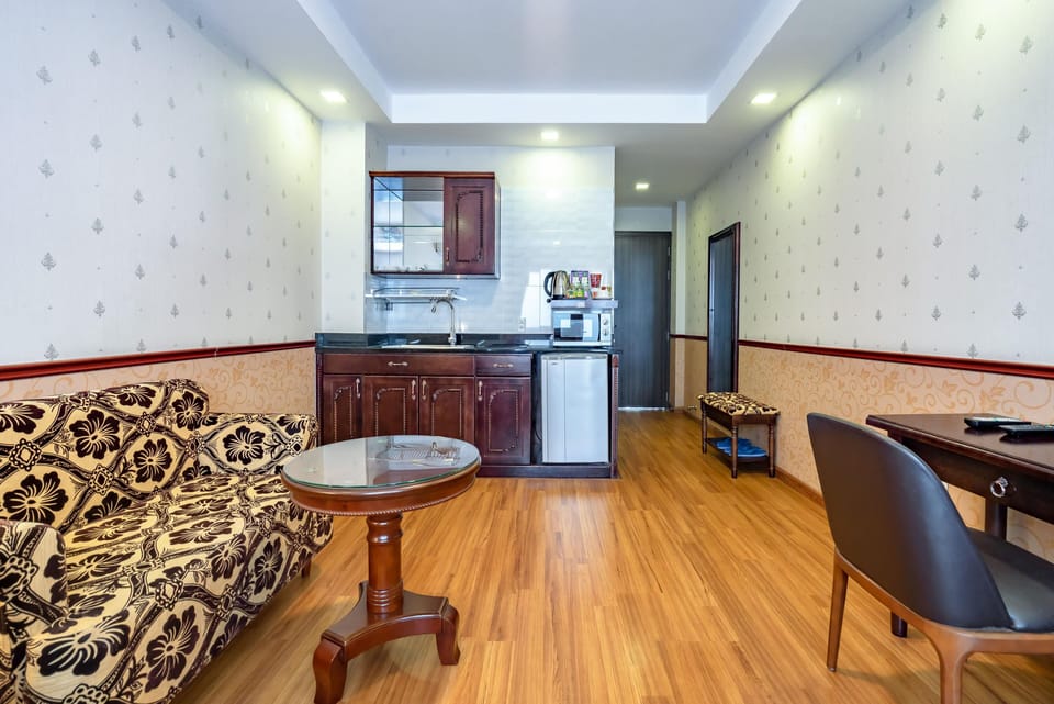 Deluxe Studio, 1 Bedroom | Premium bedding, minibar, desk, free WiFi