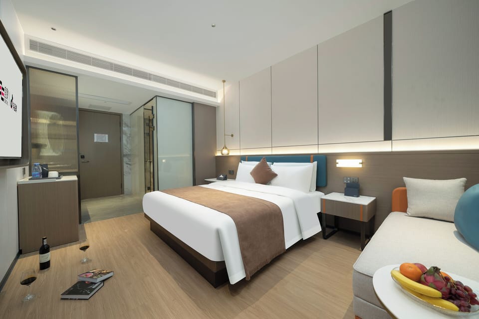 Standard Twin Room | Individually furnished, desk, laptop workspace, free WiFi