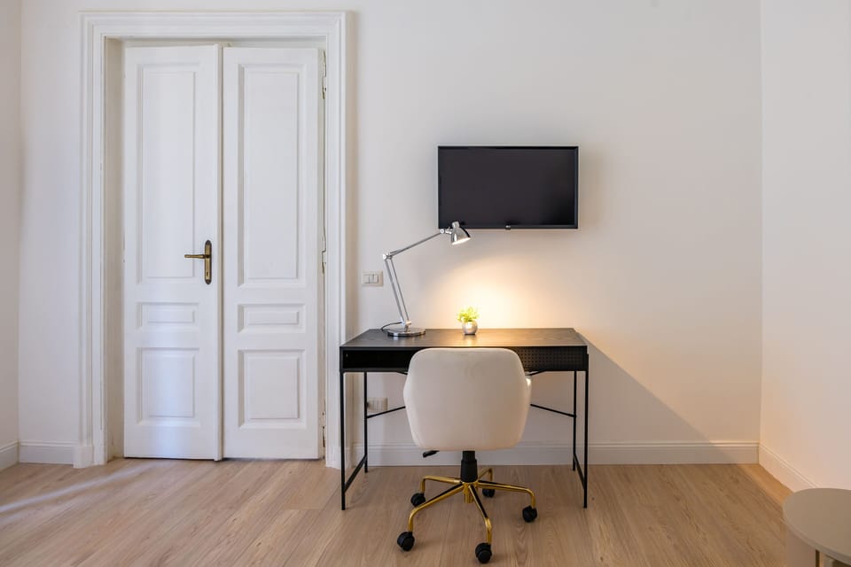 Apartment (1 Bedroom) | 1 bedroom, laptop workspace, bed sheets