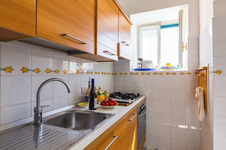 Villa (3 Bedrooms) | Private kitchen | Microwave, oven, espresso maker