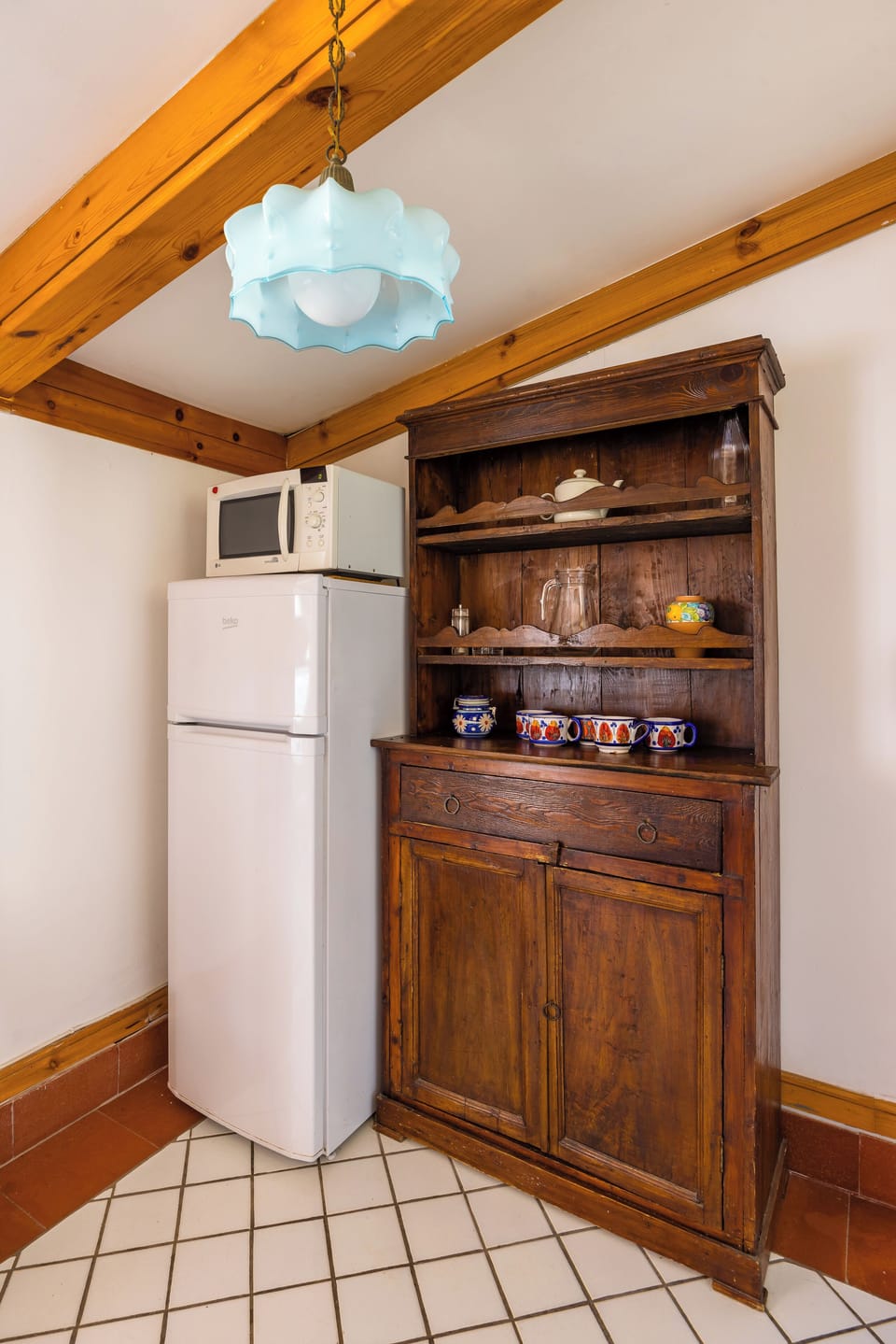 Apartment (3 Bedrooms) | Private kitchen | Oven, stovetop, electric kettle, cookware/dishes/utensils