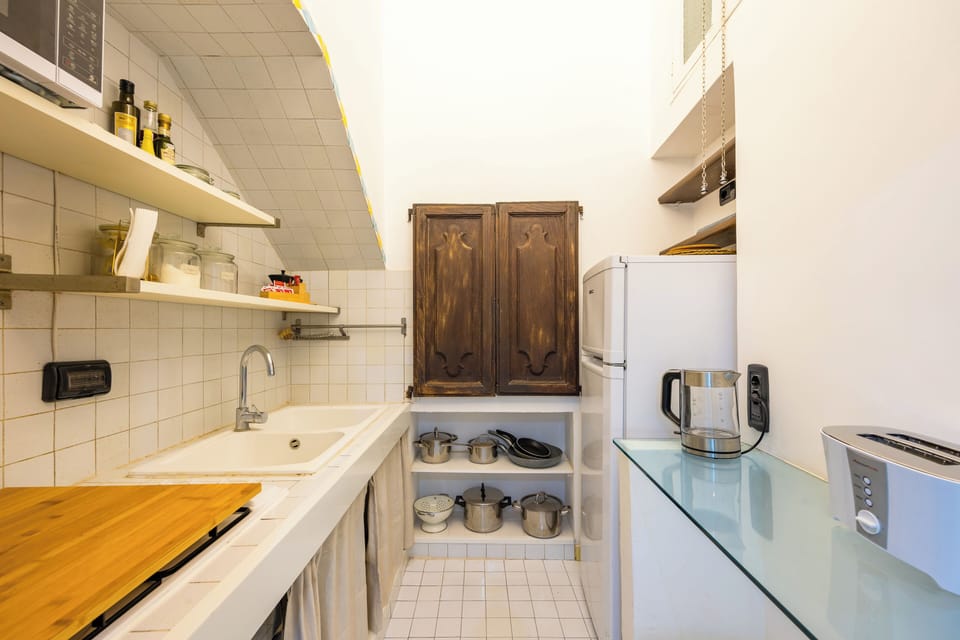 Apartment (1 Bedroom) | Private kitchen | Microwave, oven, electric kettle