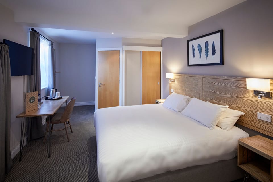 Premium bedding, desk, free WiFi, bed sheets