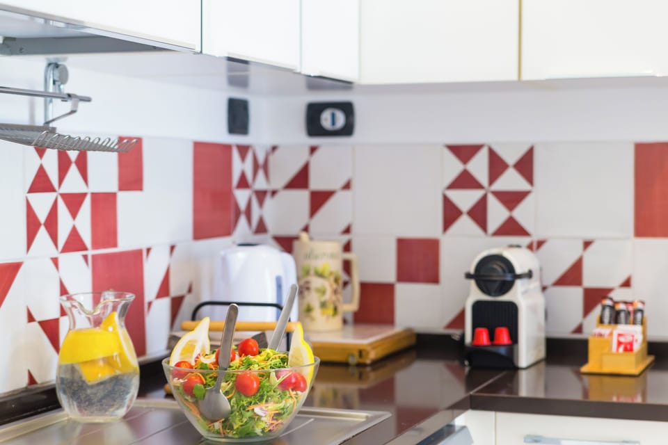 Apartment (2 Bedrooms) | Private kitchen | Oven, espresso maker, electric kettle