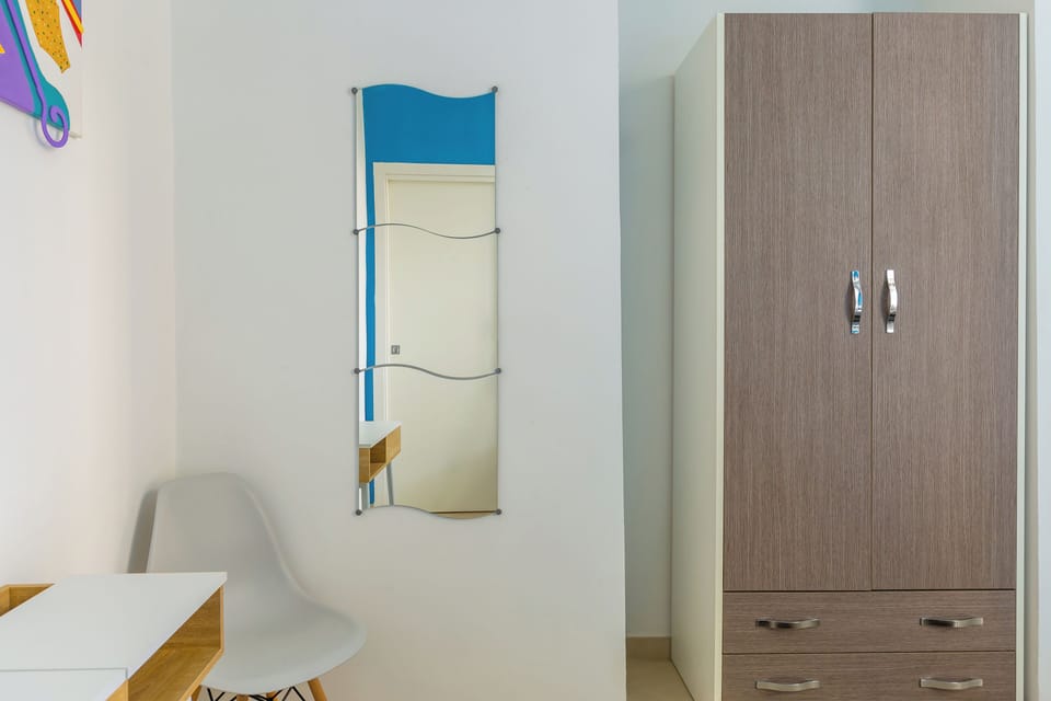 Apartment (2 Bedrooms) | 2 bedrooms, laptop workspace, iron/ironing board, bed sheets
