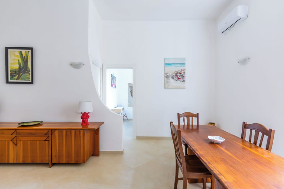 Apartment (2 Bedrooms) | Living area | 32-inch TV with cable channels