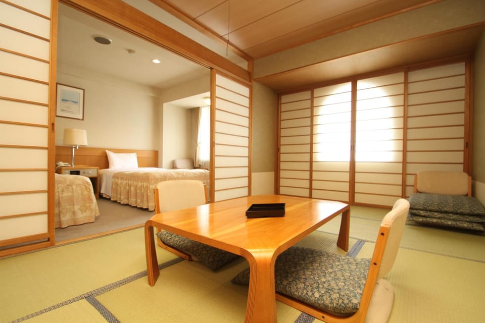 Premium bedding, in-room safe, desk, iron/ironing board