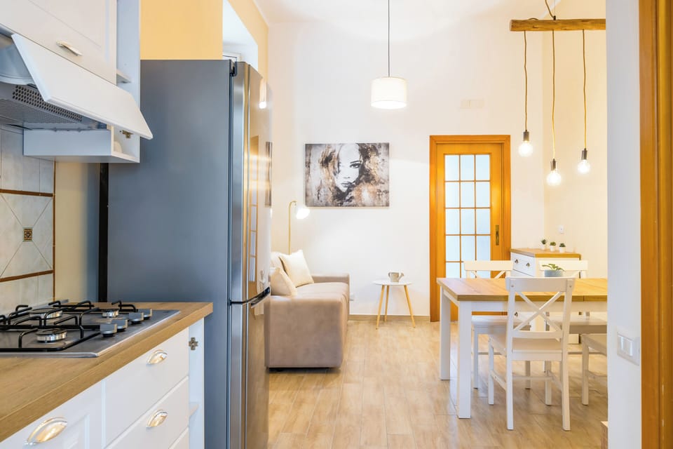 Apartment (2 Bedrooms) | Private kitchen | Microwave, electric kettle