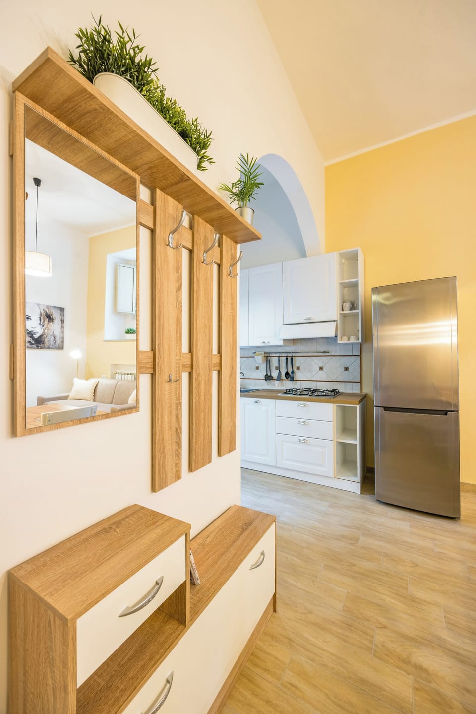 Apartment (2 Bedrooms) | Private kitchen | Microwave, electric kettle