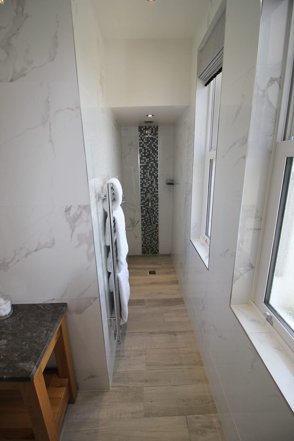 Deluxe Double Room | Bathroom | Deep soaking tub, rainfall showerhead, free toiletries, hair dryer