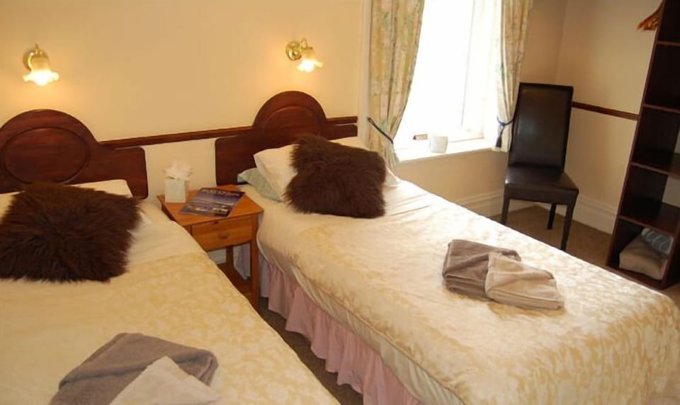 Free WiFi, bed sheets