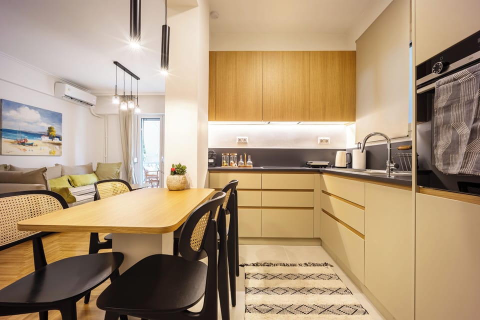 Comfort Apartment, Balcony, Courtyard View | Living area