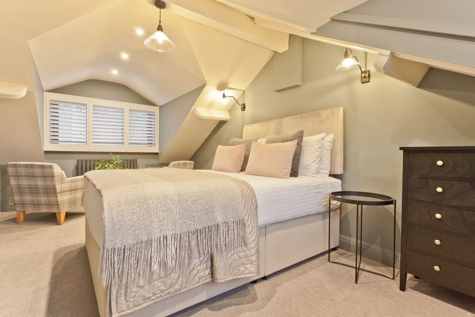 Superior Double Room, Ensuite (Blue Room)