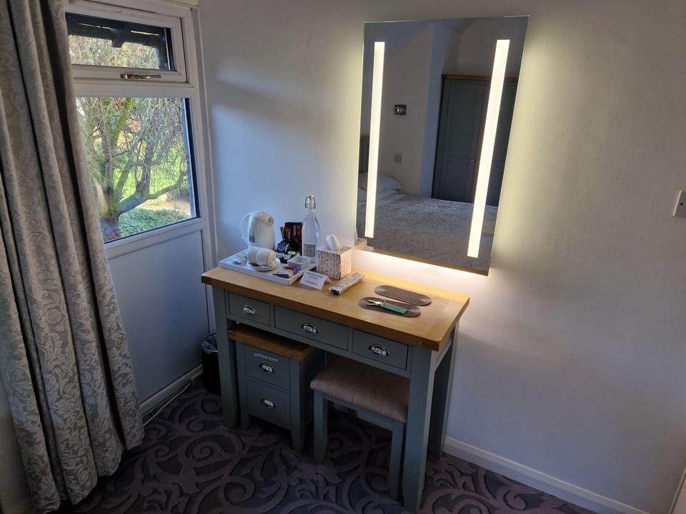 Double Room (Double En-suite Room) | Individually decorated, individually furnished, free WiFi, bed sheets