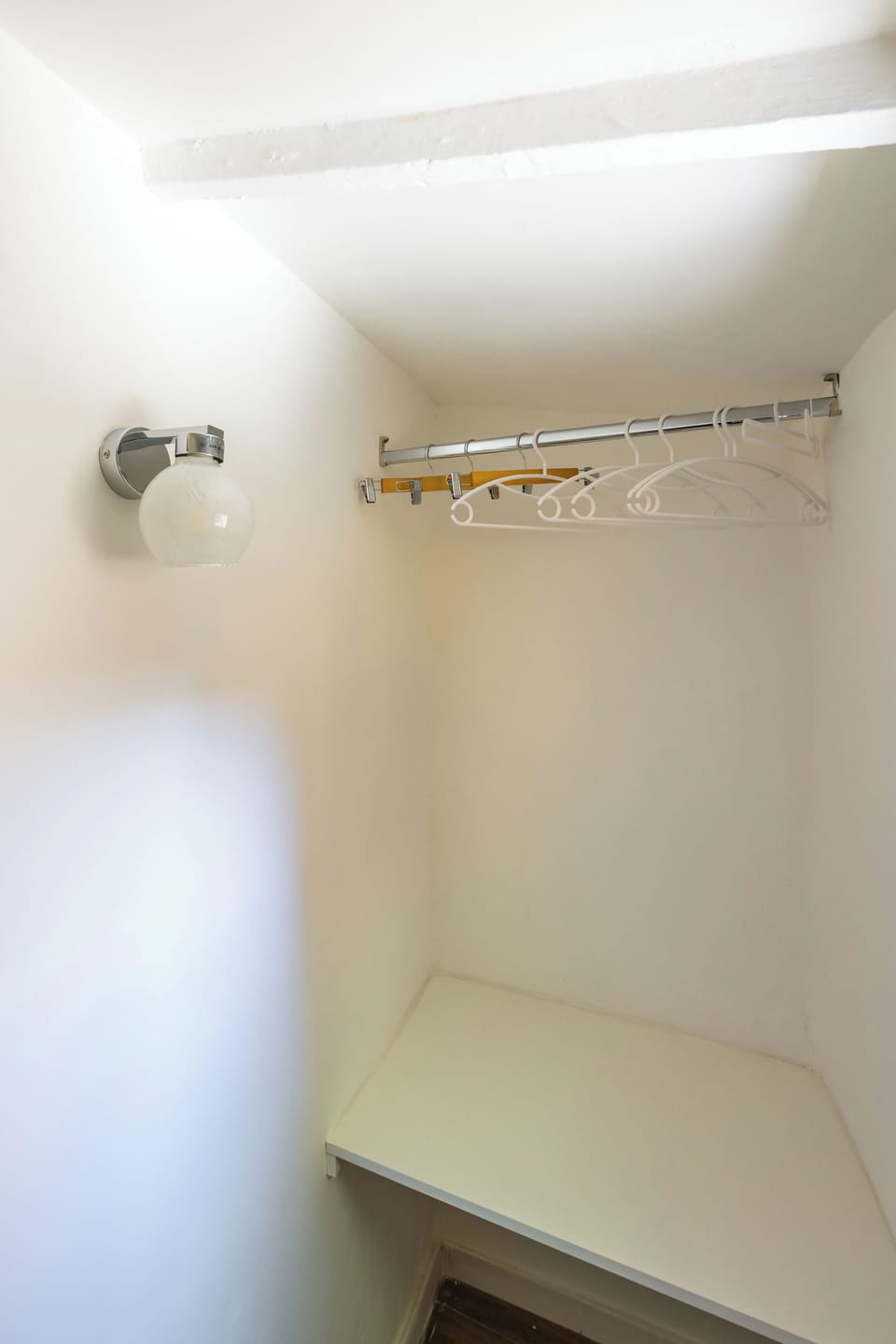 Apartment (2 Bedrooms) | 2 bedrooms, laptop workspace, bed sheets