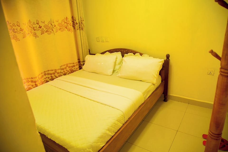 Deluxe Room, Balcony, City View | Blackout drapes, WiFi (free)