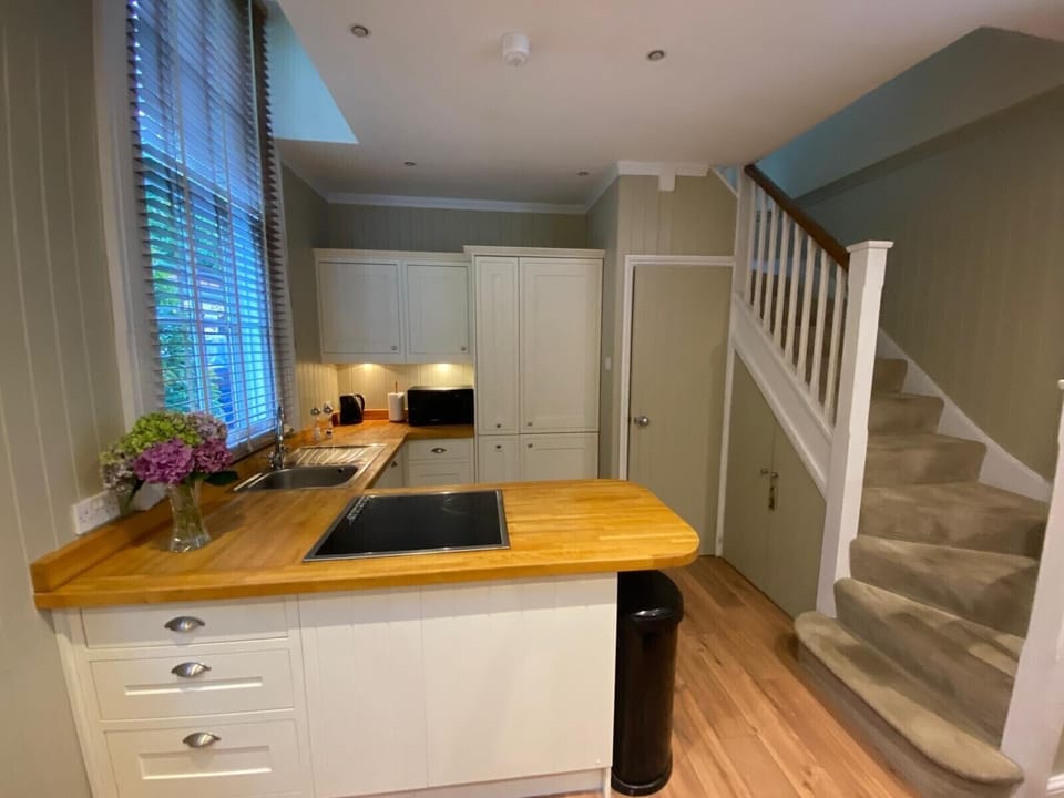 Apartment, Private Bathroom, Garden View (One Bedroom Apartment) | Lounge